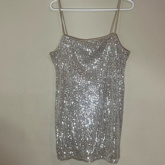 H&M Dresses & Skirts - H&M | Sequin Dress